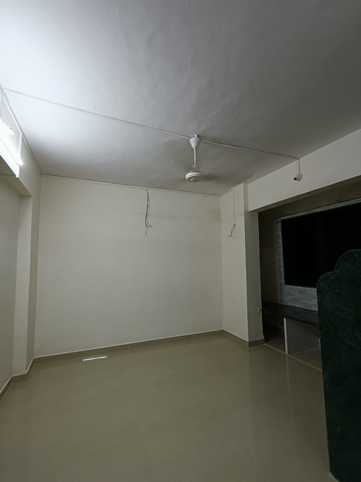 Room, vinayak-tower 1 RK 300 Sq.Ft. Apartment In Andheri West Mumbai 9089010
