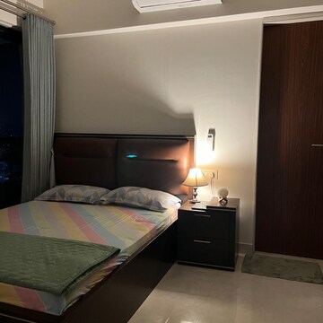 Bedroom in 2 BHK Apartment at Kanakia Hollywood, Yari Road – for Sale