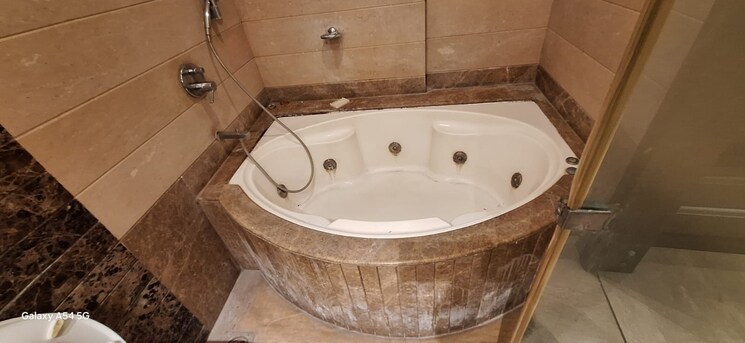 Bathroom, supreme-pallacio 5 Bedroom 2300 Sq.Ft. Apartment In Baner Pune 9089056