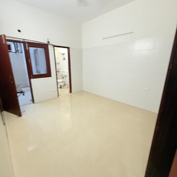 Room in 3 BHK Independent House at Sector 105 – for Rent