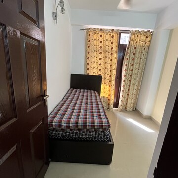 Bedroom in 2.5 BHK Apartment at Supertech Cape Town, Sector 74 – for Rent