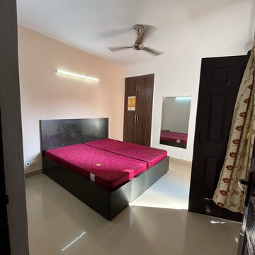 Bedroom in 2.5 BHK Apartment at Supertech Cape Town, Sector 74 – for Rent
