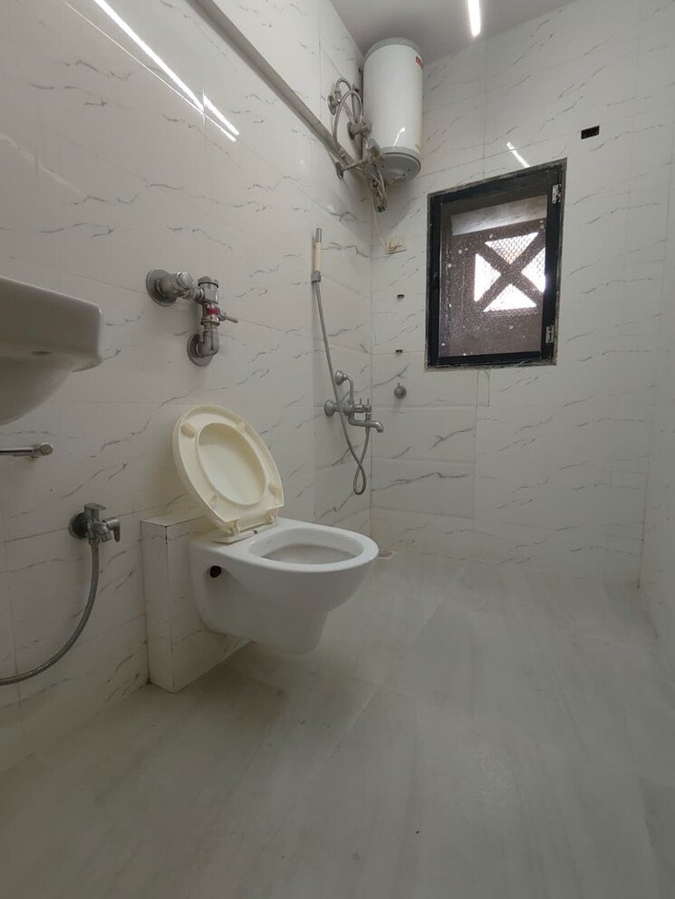 Master Bedroom, greeshma-residency-ii 4 Bedroom 2000 Sq.Ft. Apartment In Eastern Express Highway Thane 9089092