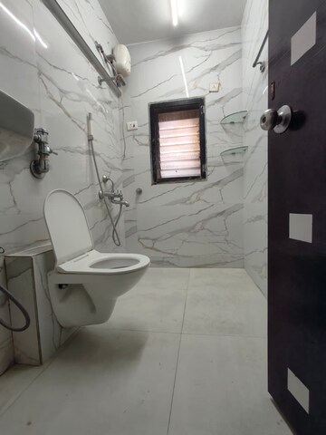 Attached Bathroom in 4 BHK Apartment at Greeshma Residency II, Eastern Express Highway – for Rent