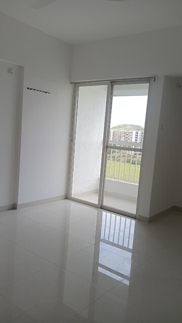 Room in 2 BHK Apartment at Akshay Yash Grecia, Dhanori – for Rent