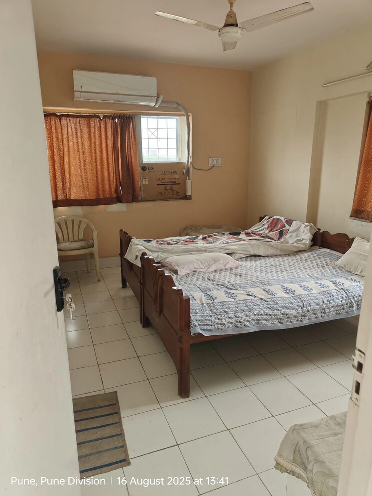 Bedroom, hermes-heritage-homes 2 Bedroom 1200 Sq.Ft. Apartment In Shastrinagar Pune 9089093