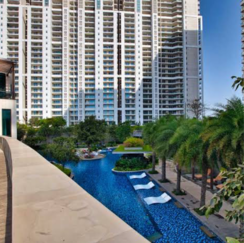 4 BHK + Servant Room Apartment For Sale in DLF The Crest