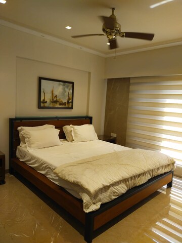 Bedroom in 5 BHK Apartment at Bonny Casa, St. Peters Colony – for Rent