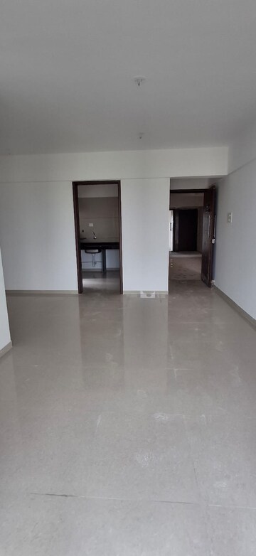 Room in 2 BHK Apartment at Green Natraj Residency, Dhankawadi – for Rent