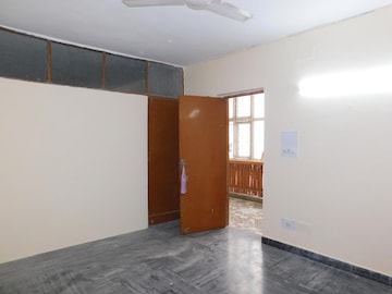 2 BHK Apartment For Rent in Gaur City 2 - 14th Avenue, Sector 16c Greater Noida