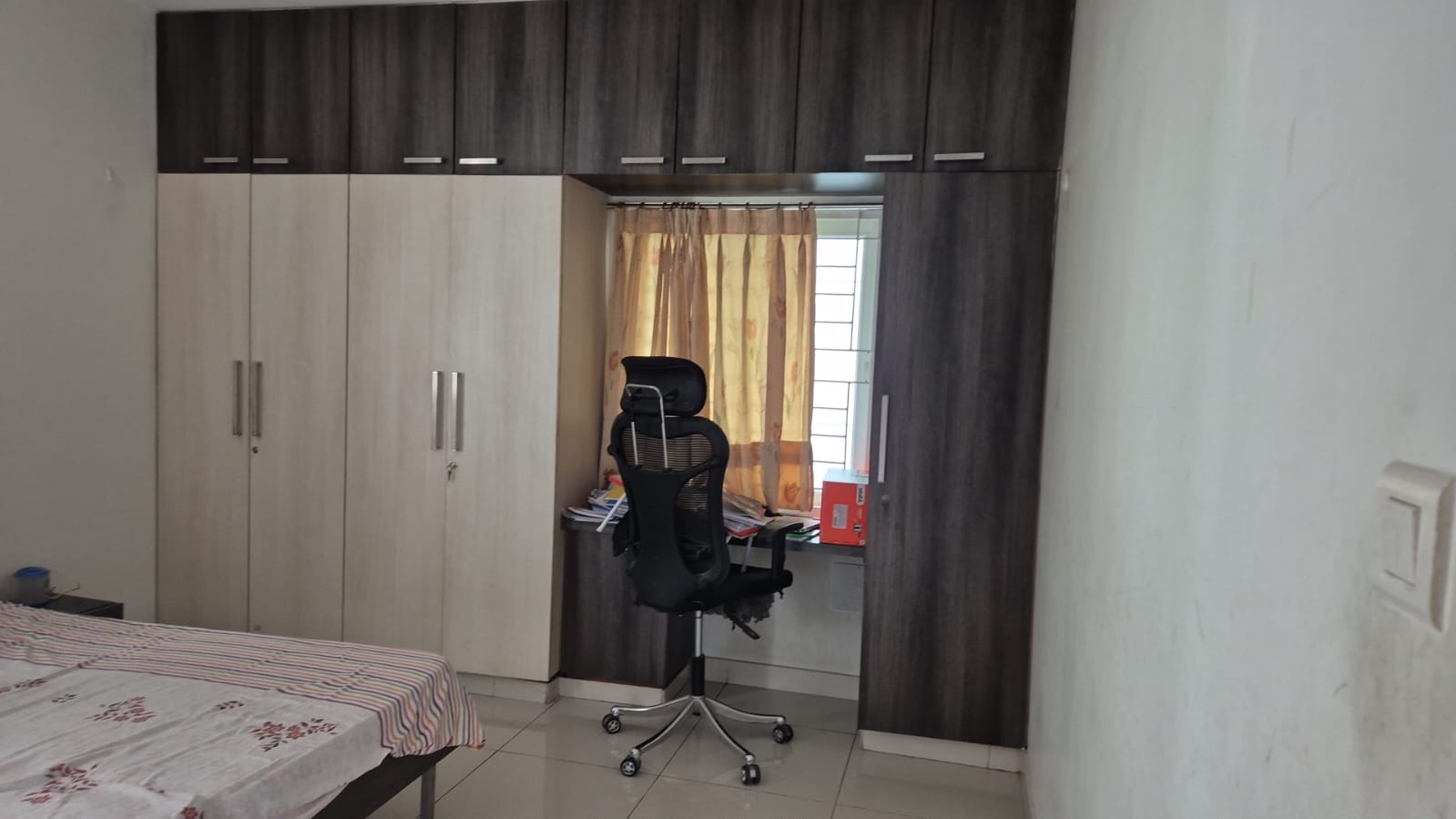 3 BHK 1650 Sq.Ft. Apartment in Cybercity Rainbow Vistas Rock Gardens