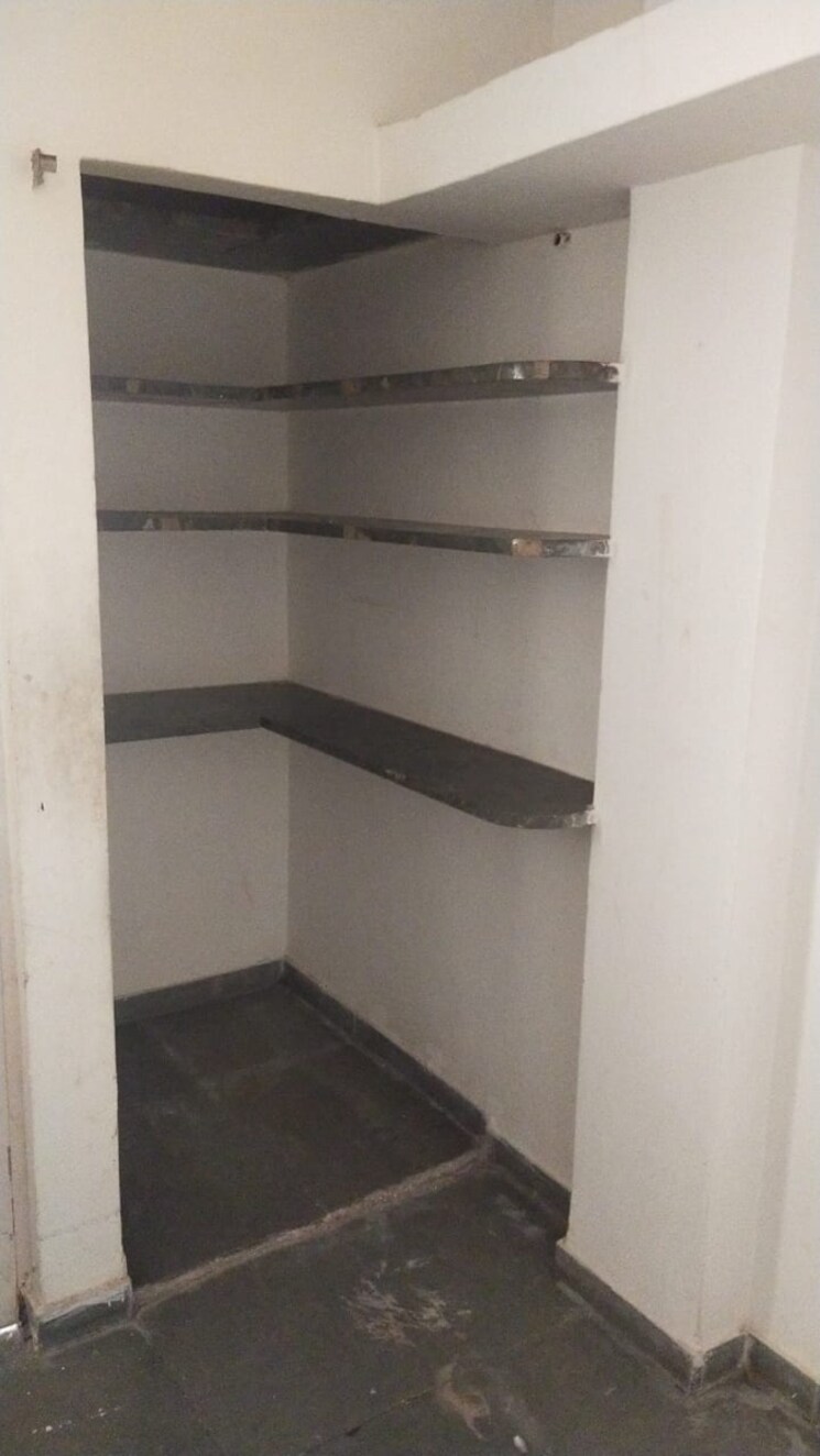 undefined, thaltej 1 Bedroom 700 Sq.Ft. Apartment In Thaltej Ahmedabad 9089234