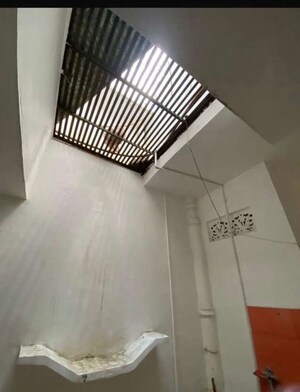  6 BHK Independent House at Rajajipuram – for Sale