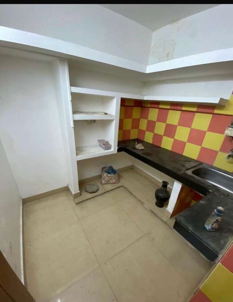 Kitchen, rajajipuram 6 Bedroom 1650 Sq.Ft. Independent House In Rajajipuram Lucknow 9089237