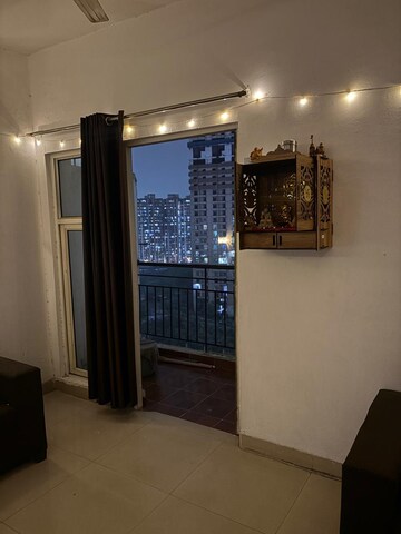 Room in 3 BHK Apartment at Aims Golf Avenue II, Sector 75 – for Rent