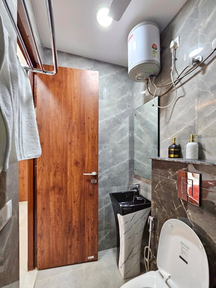 Bathroom, gaur-city-2-10th-avenue 2 Bedroom 1170 Sq.Ft. Apartment In Sector 16c Greater Noida Greater Noida 9089254