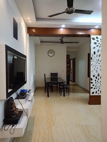 Parking in 2 BHK Apartment at Aims Golf Avenue II, Sector 75 – for Rent