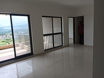 Room in 2 BHK Apartment at Shapoorji Pallonji Sensorium, Hinjewadi – for Rent