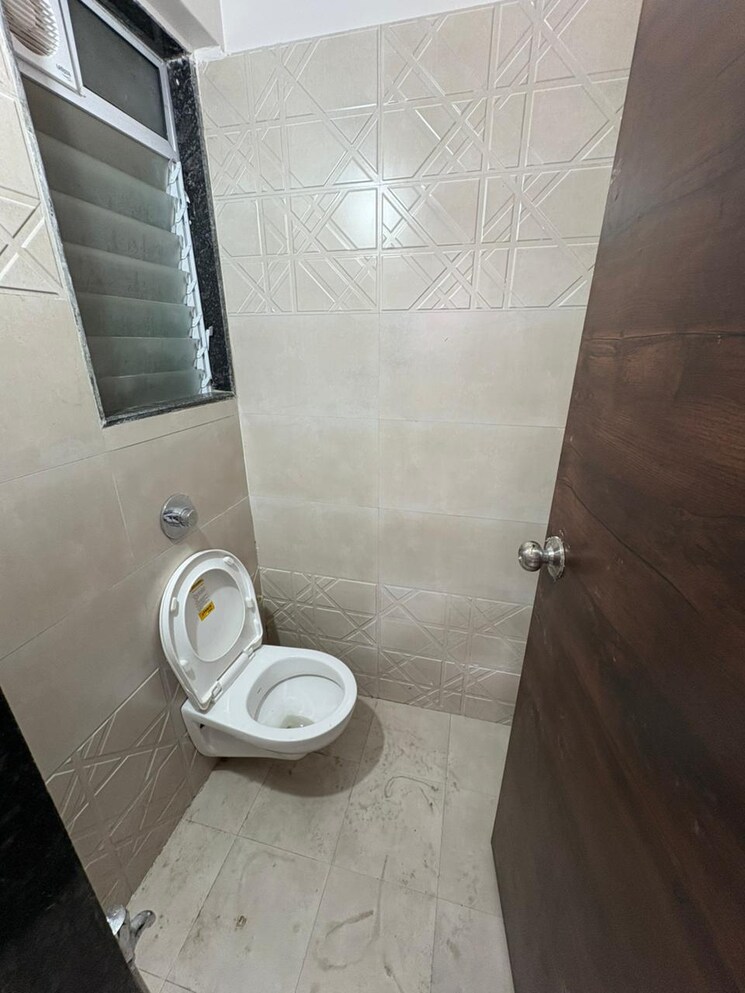 Bathroom, dgs-sheetal-tapovan 1 Bedroom 395 Sq.Ft. Apartment In Malad East Mumbai 9089297