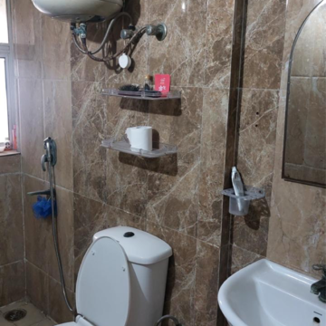 Bathroom in 3 BHK Apartment at Amrapali Silicon City, Sector 76 – for Rent