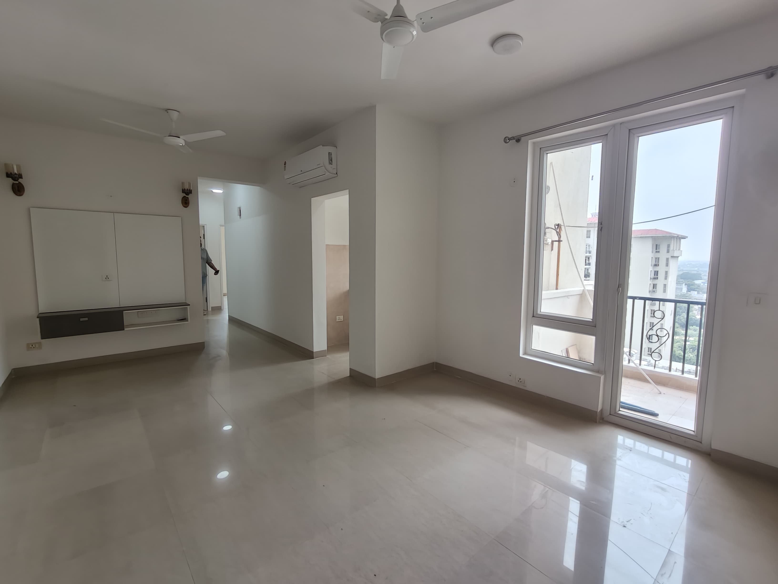 3 BHK Builder Floor For Rent in Emaar Emerald Estate