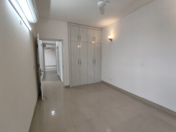 Building Lobby in 3 BHK Builder Floor at Emaar Emerald Estate, Sector 65 – for Rent