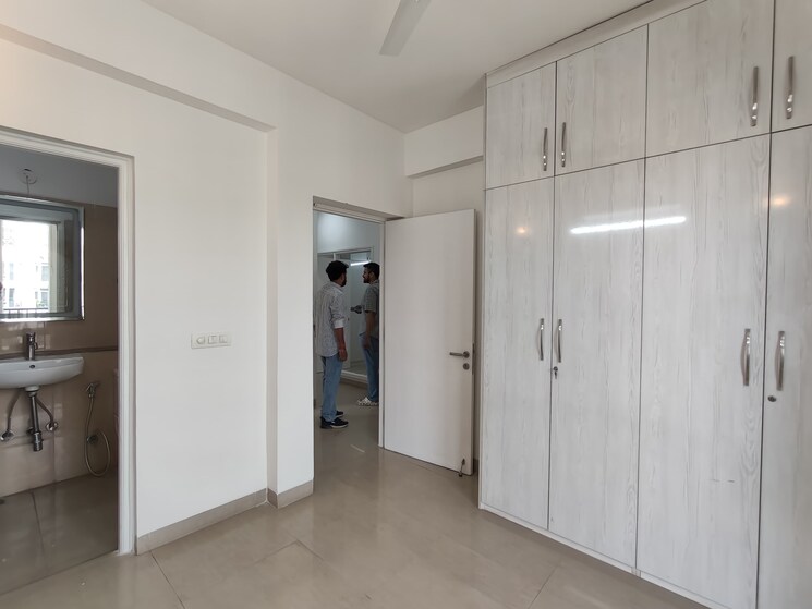 Room, emaar-emerald-estate 3 Bedroom 1395 Sq.Ft. Builder Floor In Sector 65 Gurgaon 9089351