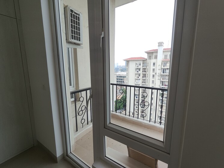 Room, emaar-emerald-estate 3 Bedroom 1395 Sq.Ft. Builder Floor In Sector 65 Gurgaon 9089351