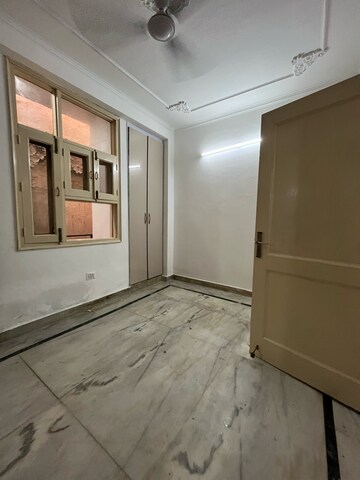 Room in 2 BHK Builder Floor at Saket – for Rent