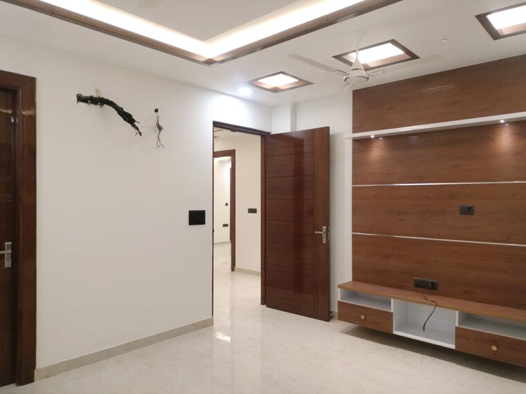 Room, bptp-district-phase-2 3 Bedroom 1250 Sq.Ft. Builder Floor In Sector 84 Faridabad 9089397