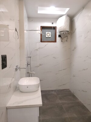 Bathroom in 3 BHK Builder Floor at BPTP District Phase 2, Sector 84 – for Sale