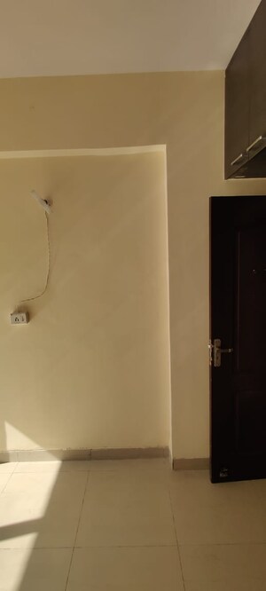 Furnished Amenities in 3 BHK Apartment at Puri Pratham, Sector 84 – for Sale