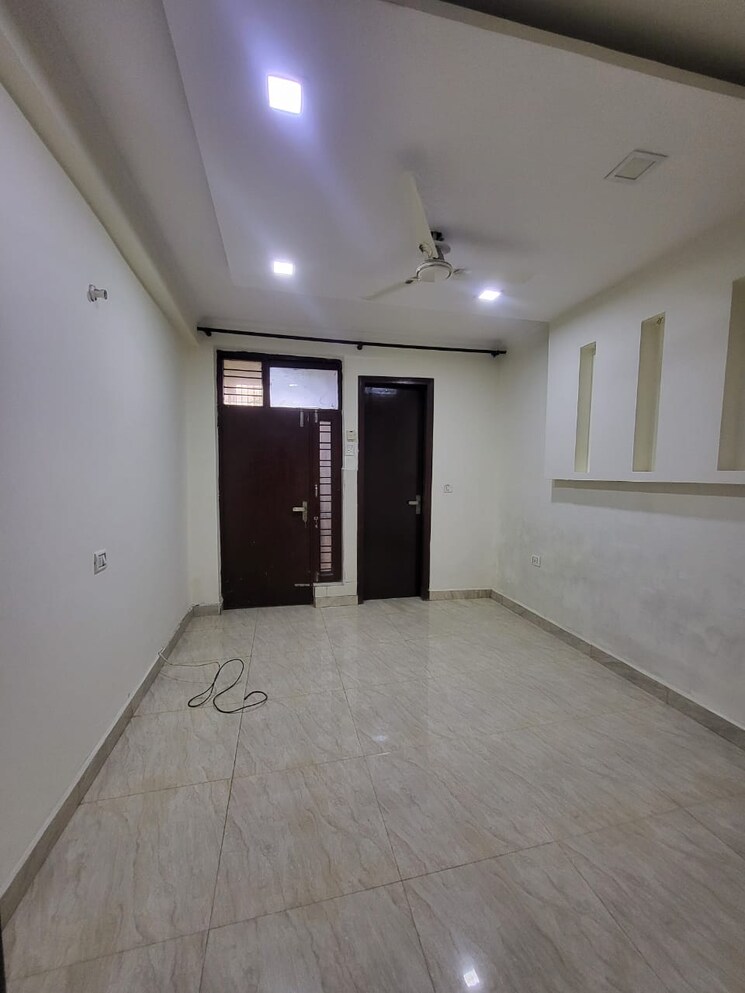 Room, green fields colony 2 Bedroom 1170 Sq.Ft. Builder Floor In Green Fields Colony Faridabad 9089417