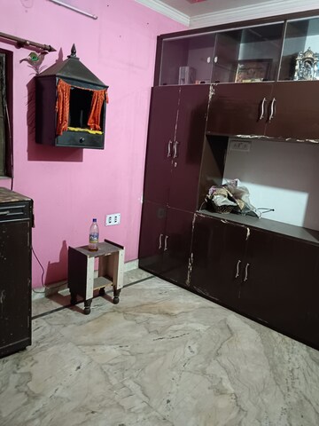 Team Area in 2 BHK Apartment at AB Apartments, Dilshad Garden – for Rent