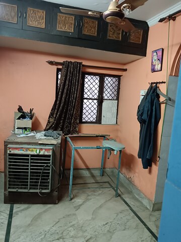 Bedroom in 2 BHK Apartment at AB Apartments, Dilshad Garden – for Rent