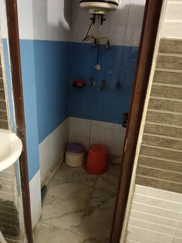 Bathroom in 2 BHK Apartment at AB Apartments, Dilshad Garden – for Rent