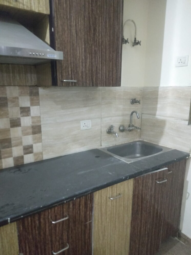 Kitchen, rajendra nagar sector 5 2 Bedroom 819 Sq.Ft. Builder Floor In Rajendra Nagar Sector 5 Ghaziabad 9089525