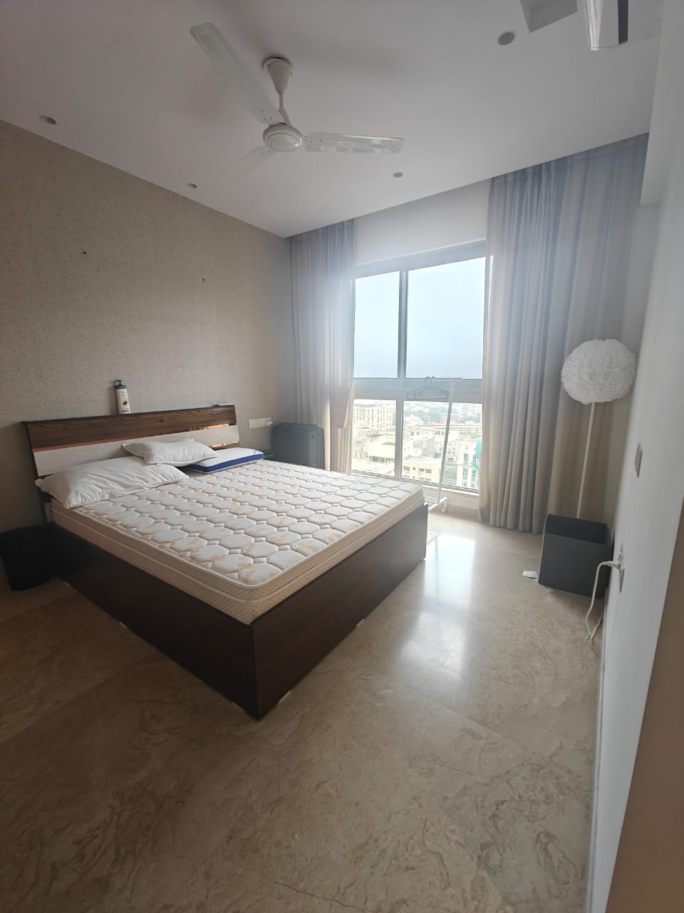 2 BHK Apartment For Rent in Hiranandani Castle Rock