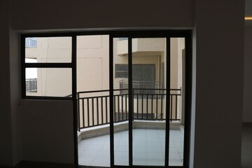 Room in 4 BHK Apartment at Ardee City Palm Grove Heights, Sector 52 – for Rent