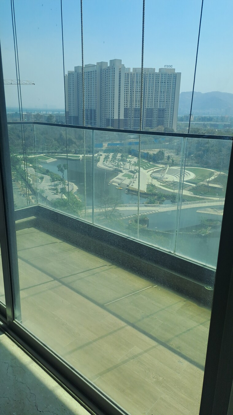 Swimming Pool, kalpataru-immensa 4 Bedroom 1753 Sq.Ft. Apartment In Kolshet Road Thane 9089520