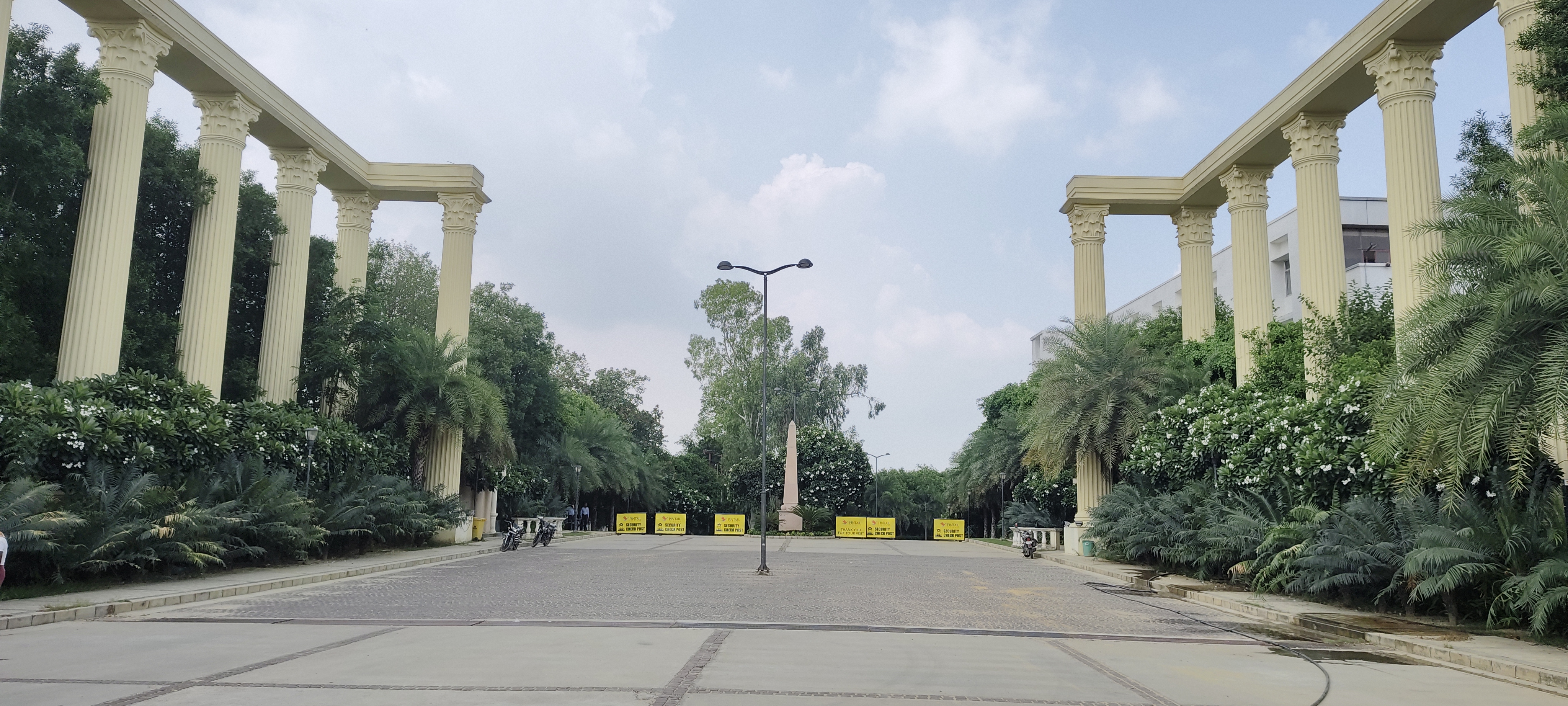 Plot For Sale in Sultanpur Road