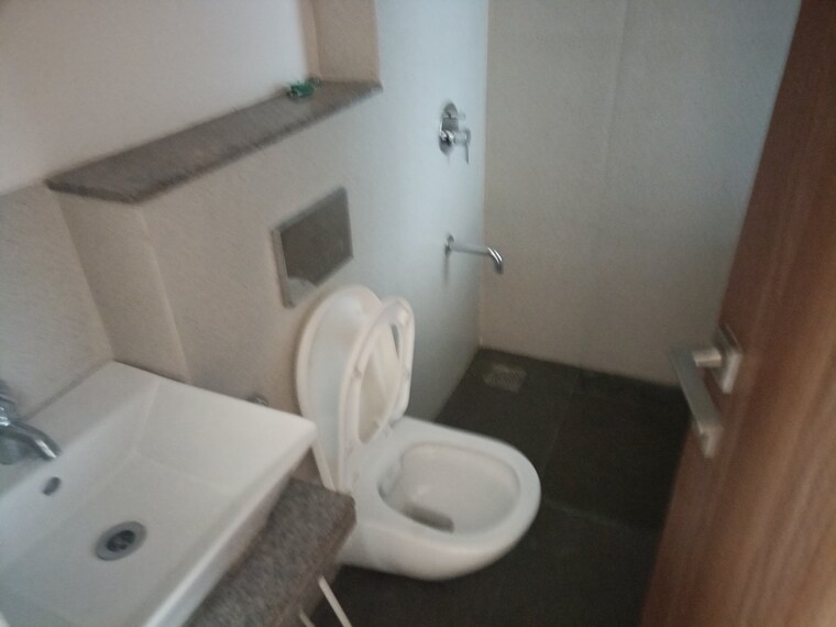 Bathroom, piramal-vaikunth 2 Bedroom 568 Sq.Ft. Apartment In Balkum Pada Thane 9089568