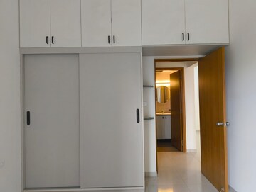 Room in 2 BHK Apartment at Sobha Dream Gardens, Thanisandra Main Road – for Rent