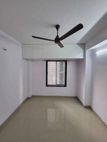 Room in 1 BHK Apartment at Prem Tower, Goregaon West – for Rent
