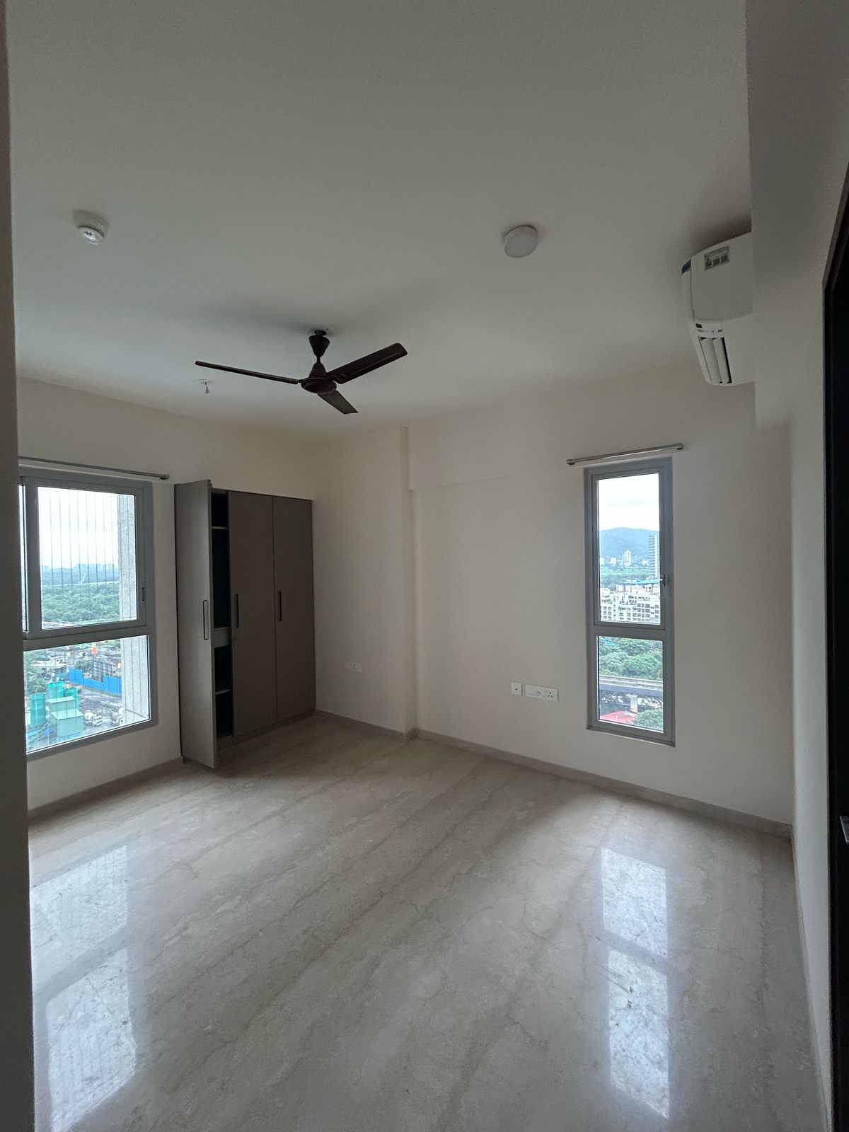 2 BHK + Pooja Room Apartment For Sale in Piramal Vaikunth