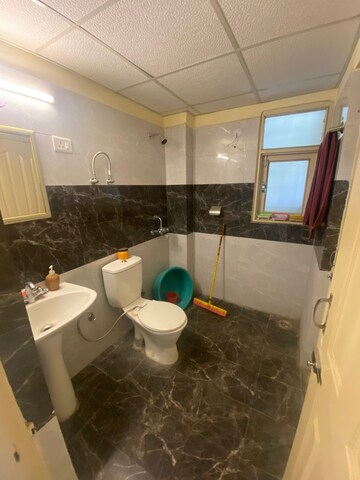 Team Area in 2 BHK Apartment at Gulmohur Garden, Raj Nagar Extension – for Rent