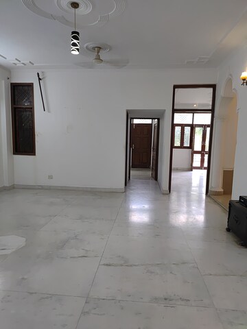 Furnished Amenities in 3 BHK Builder Floor at Eldeco Ananda, Sector 48 – for Rent