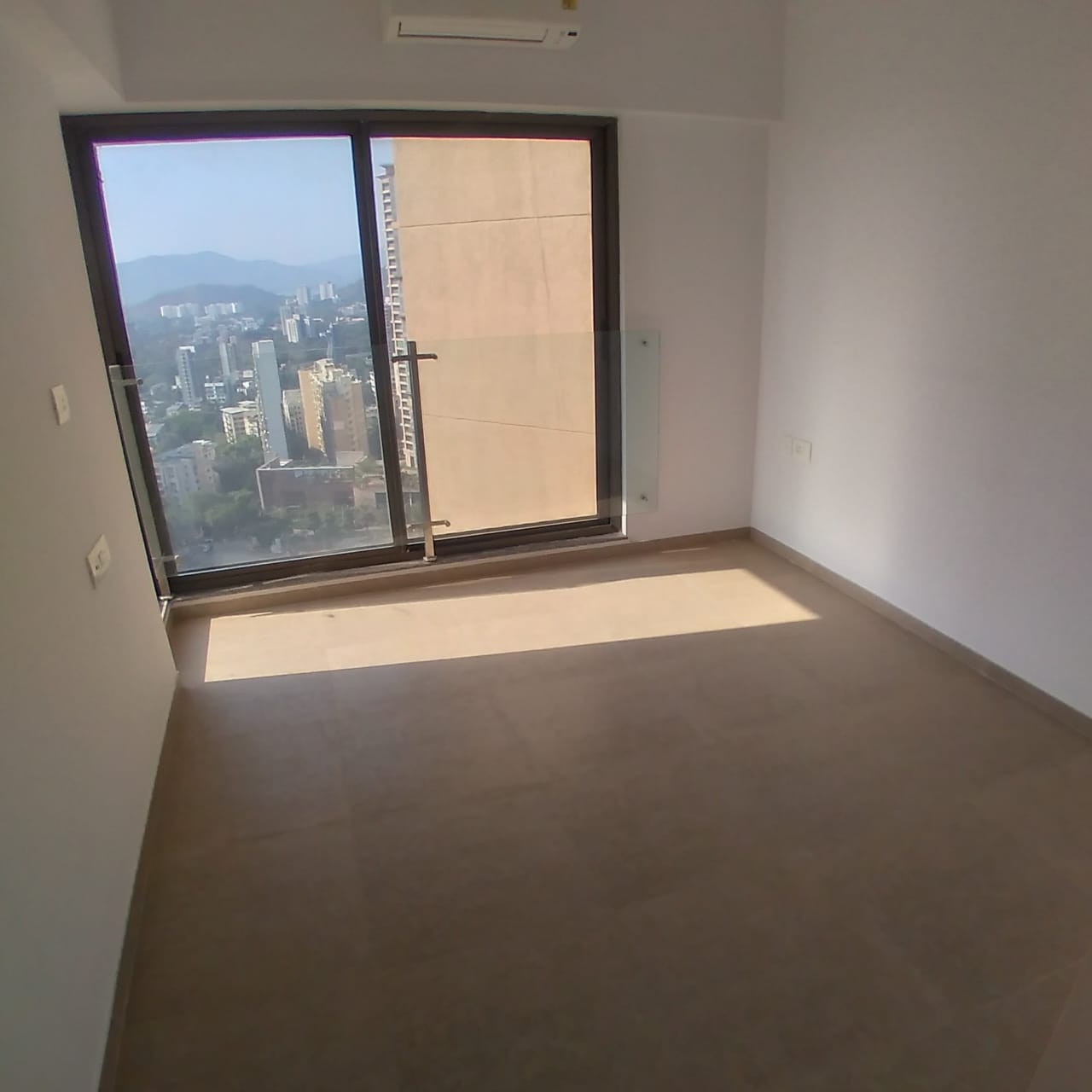 2 BHK Apartment For Rent in Kanakia Silicon Valley