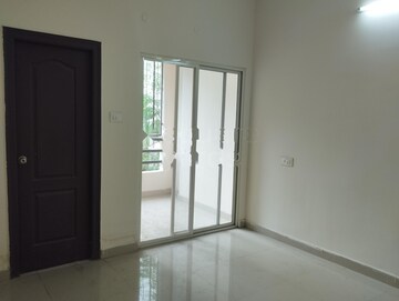 Room in 2 BHK Apartment at Manzil Classic, Puppalaguda – for Sale