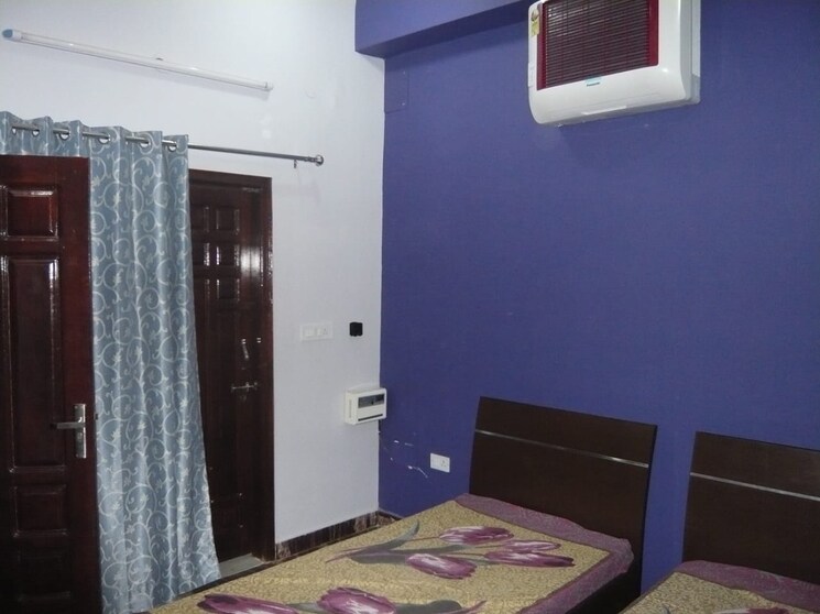 Bedroom, sector 45 2 Bedroom 900 Sq.Ft. Builder Floor In Sector 45 Gurgaon 9089667